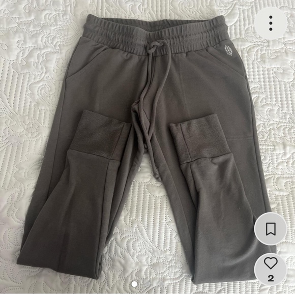 Free People Joggers - Picture 1 of 1